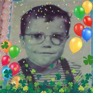 Meet your Posher, Dennis